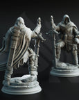 two detailed 3D models of medieval-style knights, each holding a sword and standing on a pedestal.