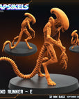 Xeno Runners - 3d Printed Miniature Sculpted by Papsikels Miniatures