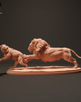 Lion Hunting a Spotted Hyena - 3d Printed 1:24 Scale Miniature by Animal Den